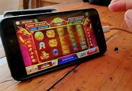 Emak Gila Main Game Slot Online Atau Offline Di Indonesia